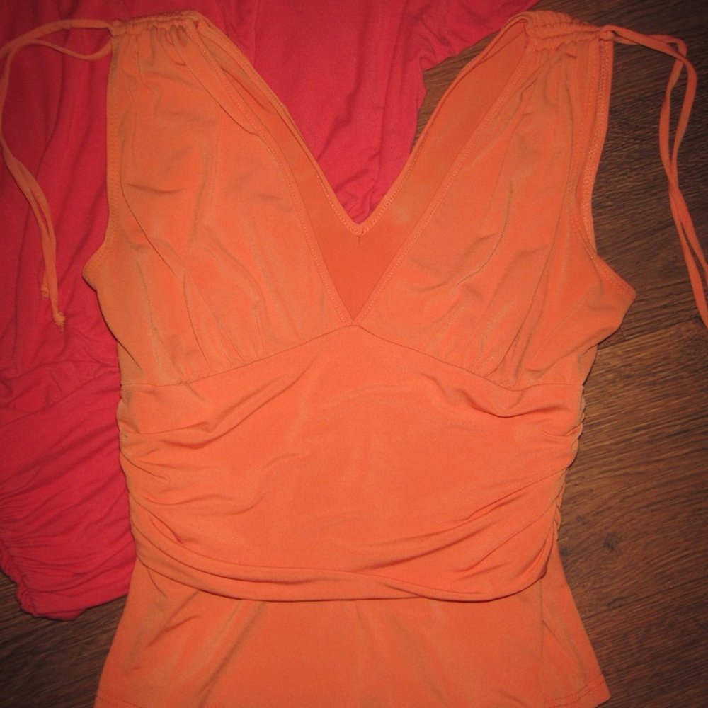Orange coral ladies top size Medium